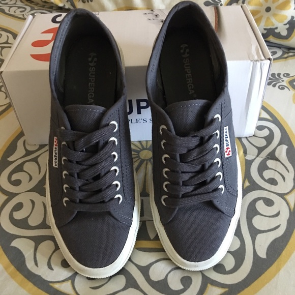 SUPERGA SLIP ONS👟