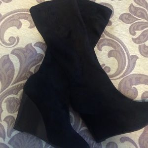 Stretch boots