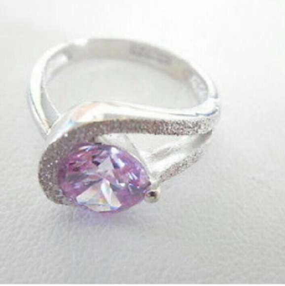 Silver Ring - Picture 3 of 3