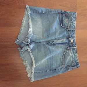 H&M Highwaisted Demin Shorts