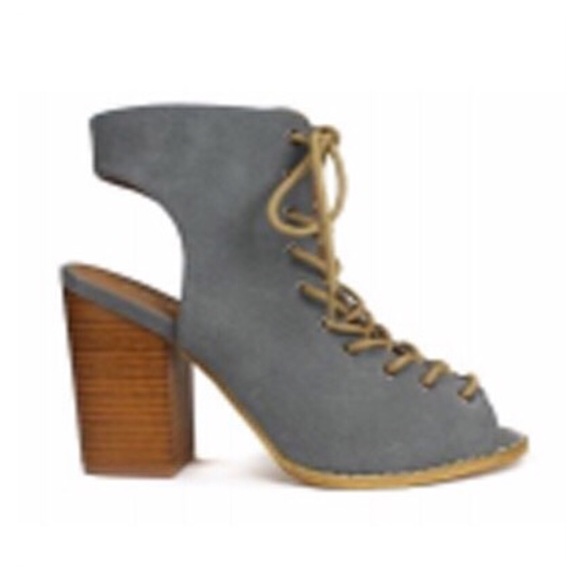 ✨HP✨Gray Ankle Booties - Picture 2 of 4