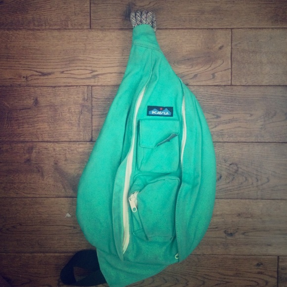 KAVU one shoulder bag