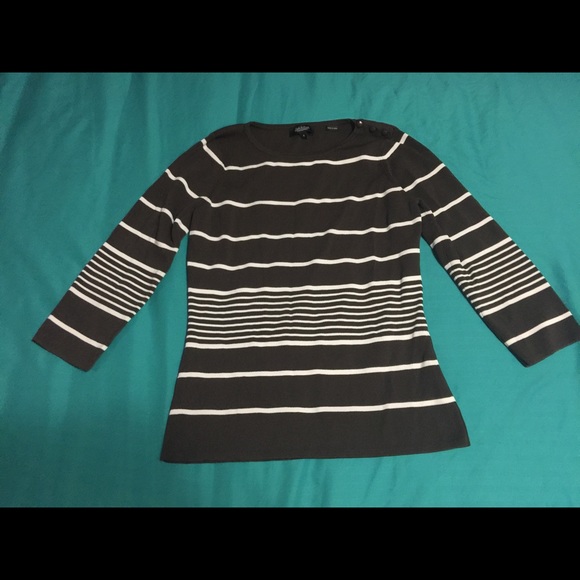 Cute long sleeve striped shirt