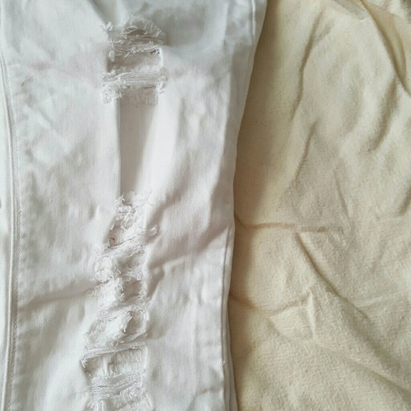 White Ripped Skinny Jean - Picture 2 of 4