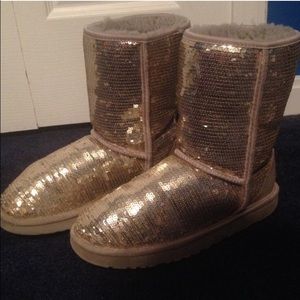 Size 8 gold sequin ugg boots