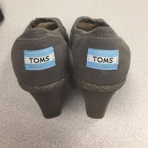 Toms wedges grey