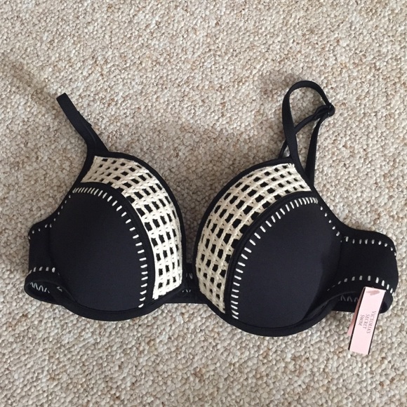 Victoria Secret bathing suit top! 👙