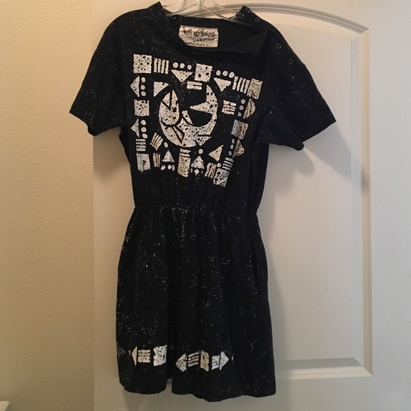 Retro 80s style romper with pockets!