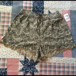 Printed soft shorts