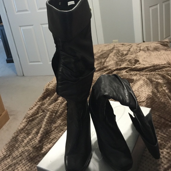 Heeled boots