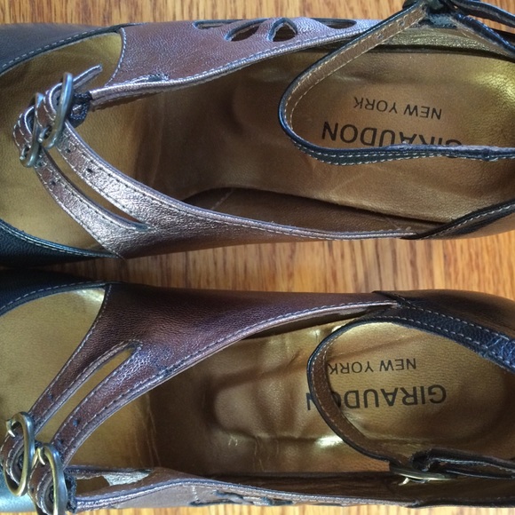 Giraudon two-tone metallic peep toe heels - Picture 2 of 6