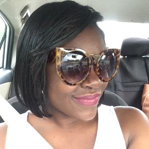 Meet your Posher, Victoria