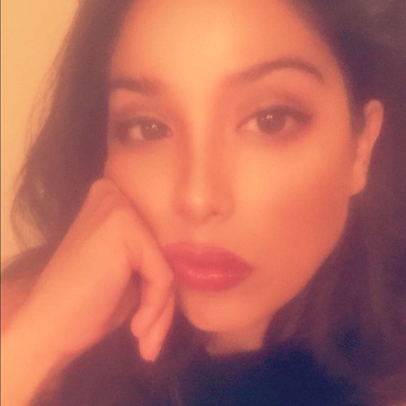 Meet your Posher, Mayra