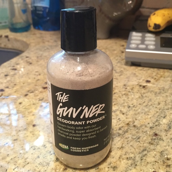 Lush deodorizing powder