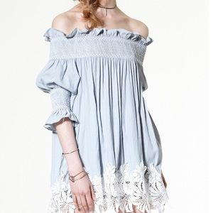 Storet Dresses - SOLD!!! Storet off shoulders dress Storet Dresses - SOLD!!! Storet off shoulders dress