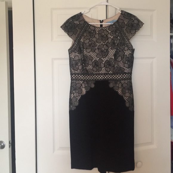 Dress - Picture 3 of 4