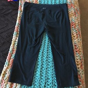 Black Under Armour compression Capris