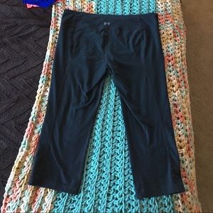 Black Under Armour compression capris