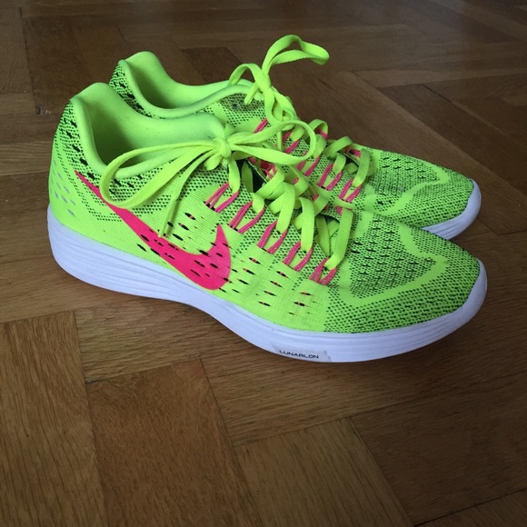 nike lunarlon training shoes