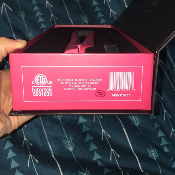 Brand new hair straightener.