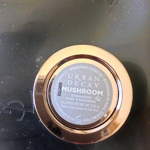 Urban Decay Mushroom eyeshadow