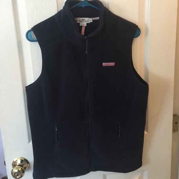 Vineyard Vines Navy vest!