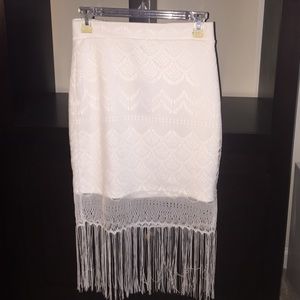 Fringe and lace Bebe skirt white
