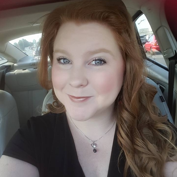 Meet your Posher, Sabrina