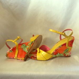Antonio Melani yellow and tropical heals size 10