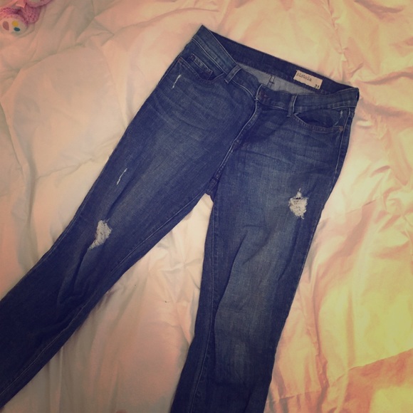 Pistola Skinny Jeans. Distressed Hem.