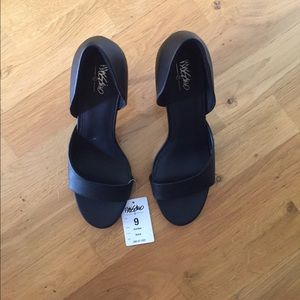 Black open toe heels