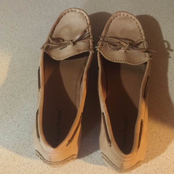 Shoes - Picture 4 of 4