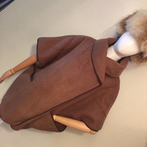 H&M wool blend poncho size XS