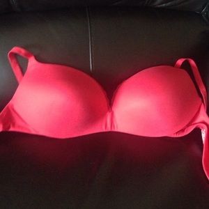 Victoria's Secret plunge no-wire pushup bra 36C