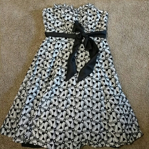 Anthropologie Overwhelmed Aster Dress