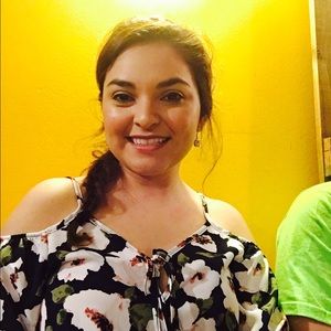 Meet your Posher, Elizabeth