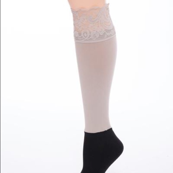 BOOTIGHTS DARBY LACE SOCKS - Picture 2 of 4