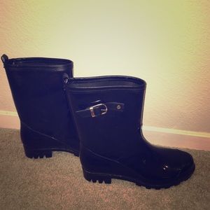Black rain boots
