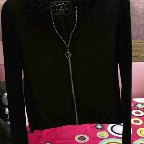 Sweater/jacket - Picture 2 of 2