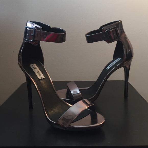 Pewter Steve Madden Sandals - Picture 2 of 4