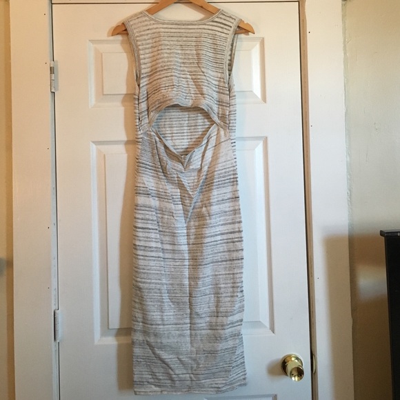 Express Dress - Picture 2 of 4