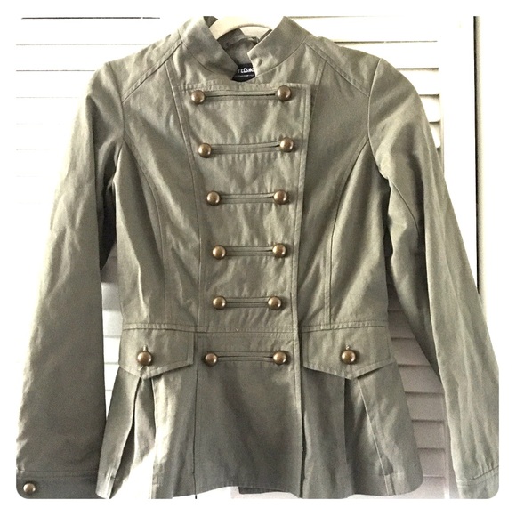Coffee shop Military-Inspired Olive Jacket XS