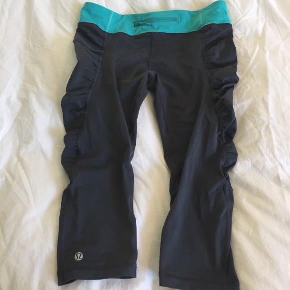 Lululemon run/yoga crops