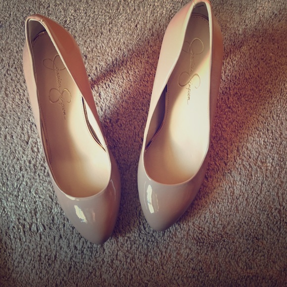 Jessica Simpson Nude Pumps