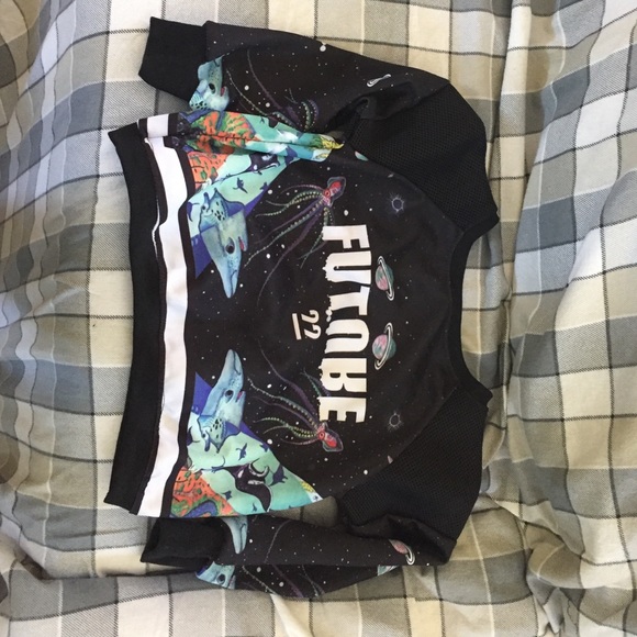 NWOT XS crop top sweater