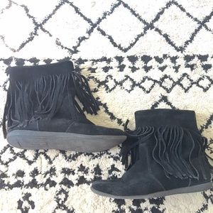 Black fringe ankle boot