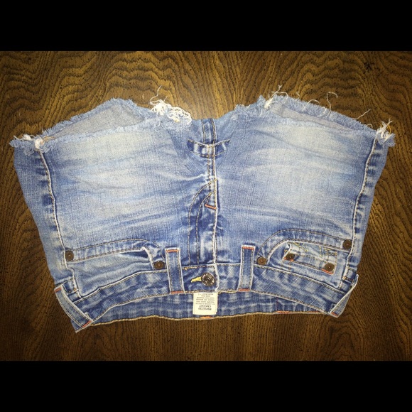 True Religion Shorts - Picture 2 of 4
