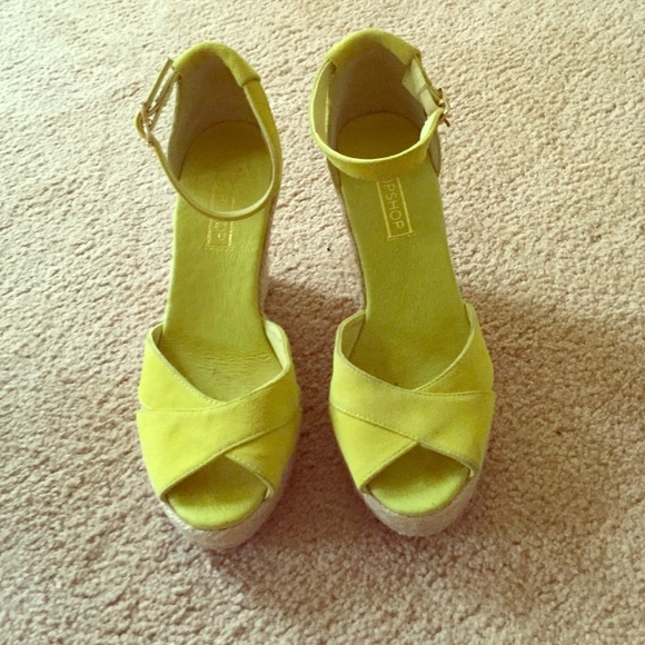 Topshop Shoes - Topshop suede lime green sandals
