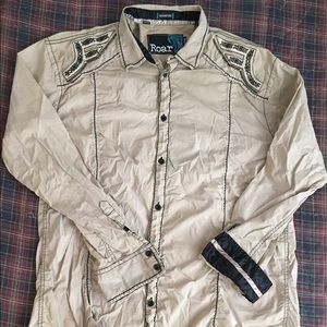 Long sleeve Roar button-up