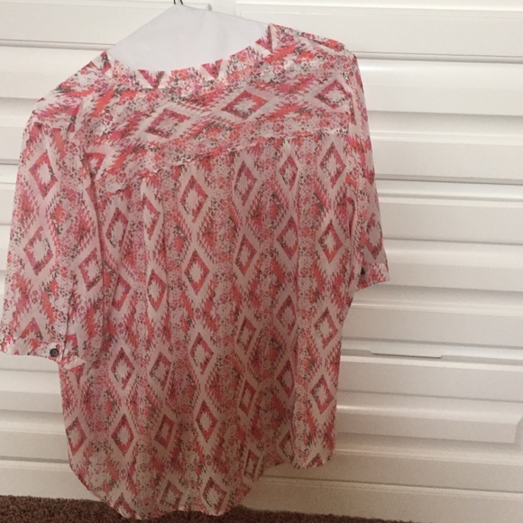 Shirt by Vince Camuto - Picture 2 of 3